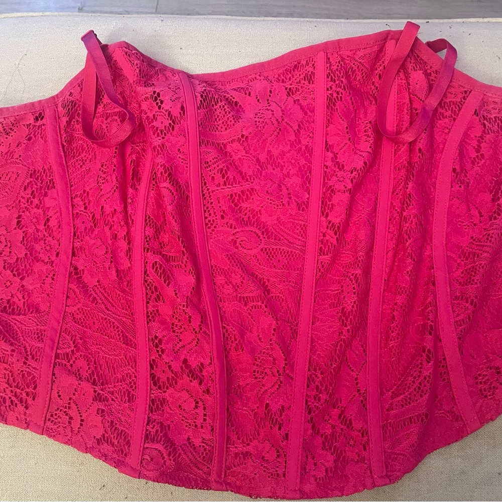 Torrid Lace Corset Crop Top, New no tags size 2 hot pink